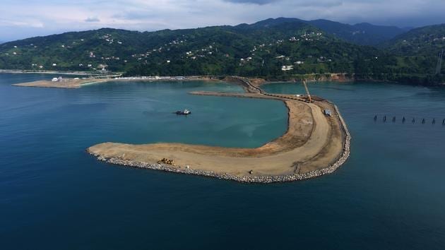 Rize- Artvin Havalimanı'nda Pist Dolgusuna Geçildi
