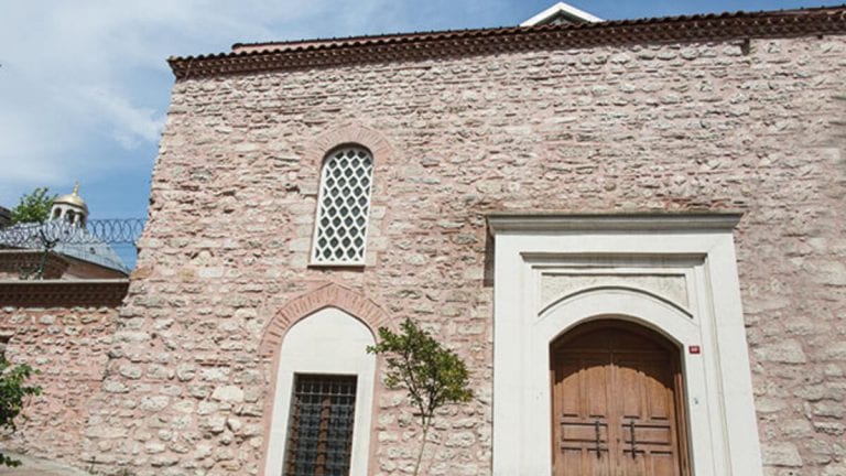 Tarihi Hamam Satışa Çıkarıldı