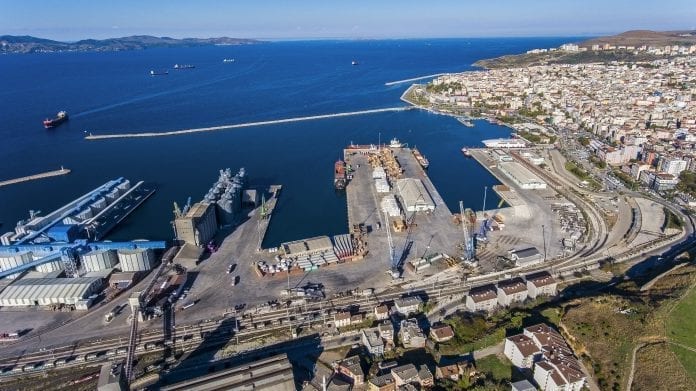 Balıkesirli Sanayici Bandırma Limanı'nı Bekliyor
