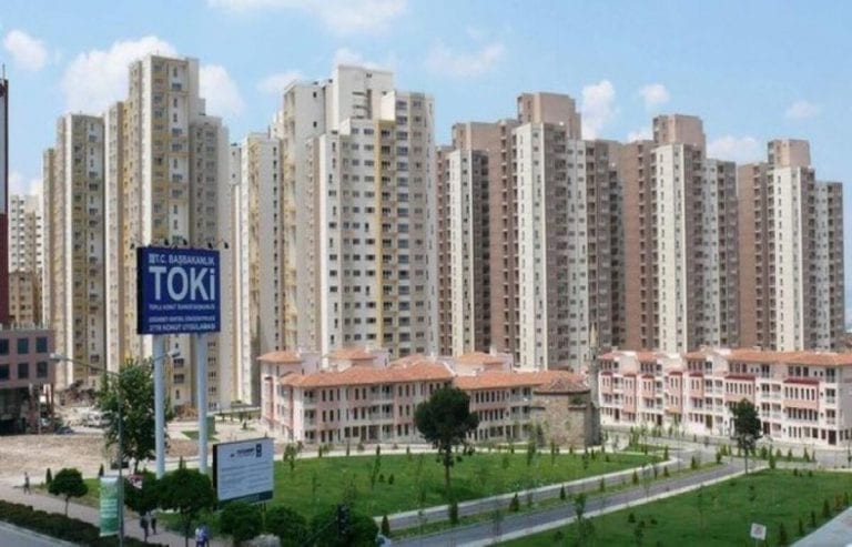 Akdeniz'de 416 dairelik toplu konut projesinin inşaatına başlandı