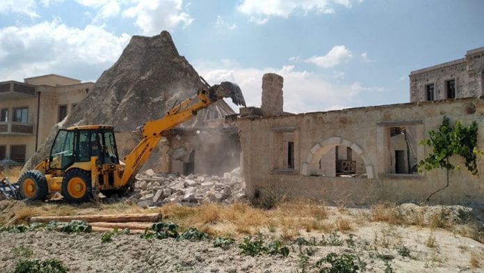 Bakan Kurum Duyurdu: Kapadokya'da Kaçak Yapı Yıkımı Tamamlandı!