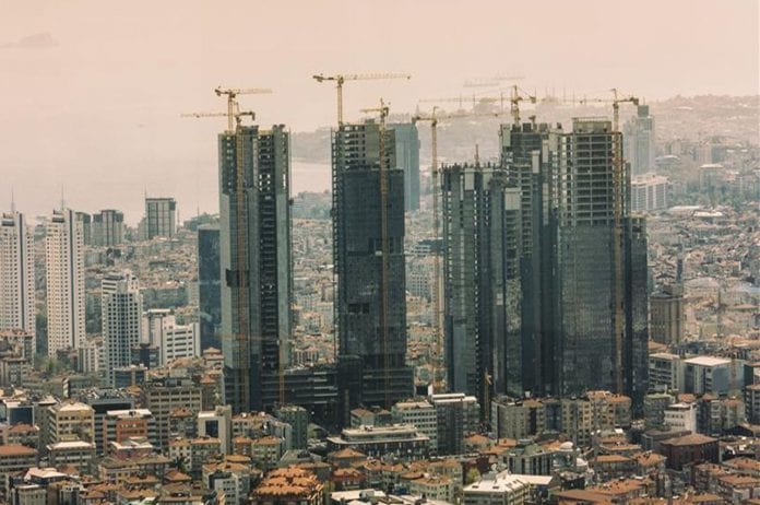 İçişleri Bakanlığı'ndan Acil İnşaat Firmalarının Faaliyetlerine İzin!