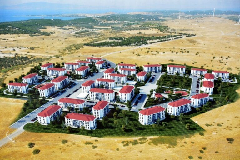 Aliağa’daki TOKİ Konutları’nda Çalışmalar Devam Ediyor