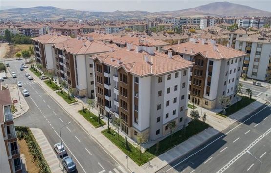 Elazığlı Depremzedelerin Yeni Evleri Teslim Edildi