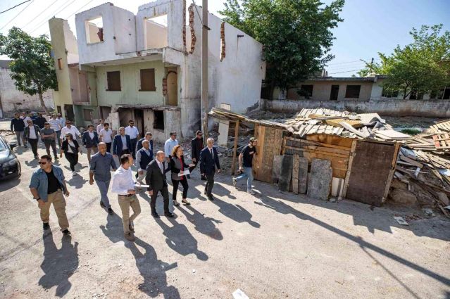 Tunç Soyer Uzundere Kentsel Dönüşüm Çalışmalarını İnceledi