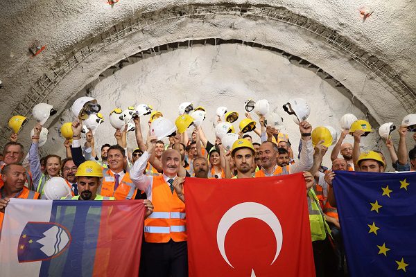 Slovenya Tünel Projesinde İlk Işık Göründü