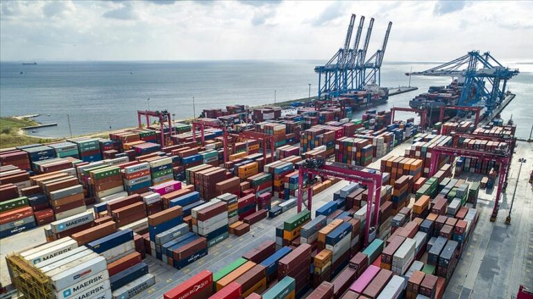 Dış Ticaret, Ağustos’ta 11,2 Milyar Dolar Açık Verdi