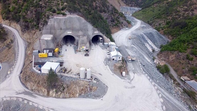 Zigana Tüneli İnşaatı Devam Ediyor