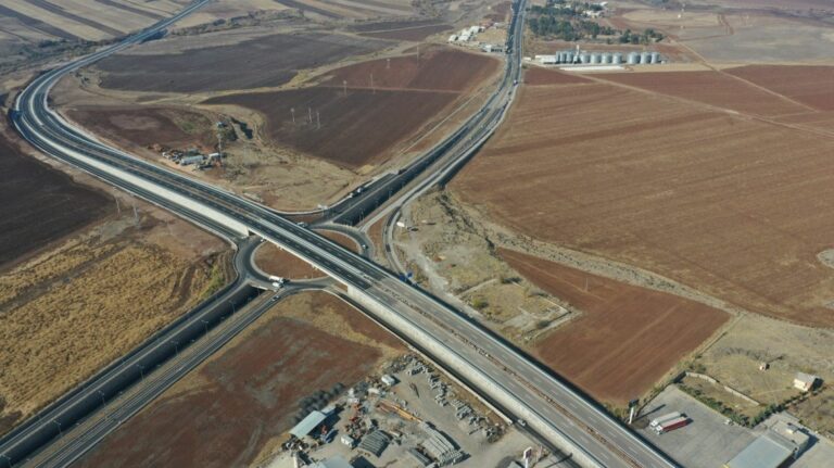Diyarbakır Güneybatı Çevre Yolu Hizmete Açıldı