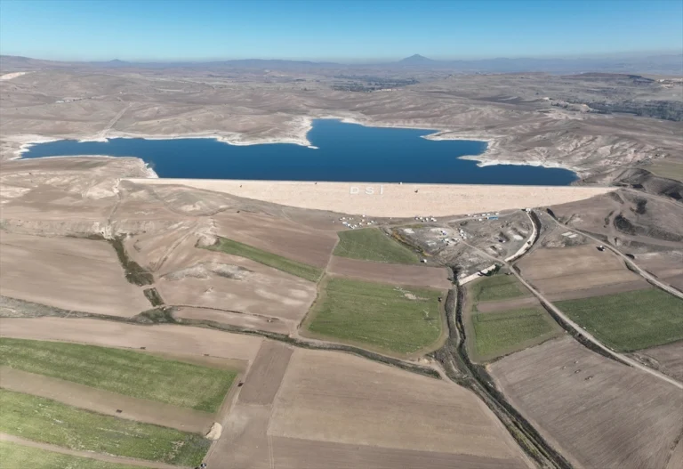 Yıldızeli Navruz Baraj Sulaması İnşaatı Devam Ediyor