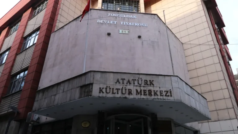 Depreme Dayanıksız Kültür Merkezlerine Kapatma Kararı