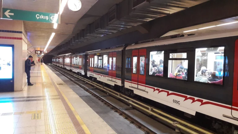 Gümrükçü: ‘’Çiğli Metrosuyla Alakalı Bir Çalışmamız Var’’