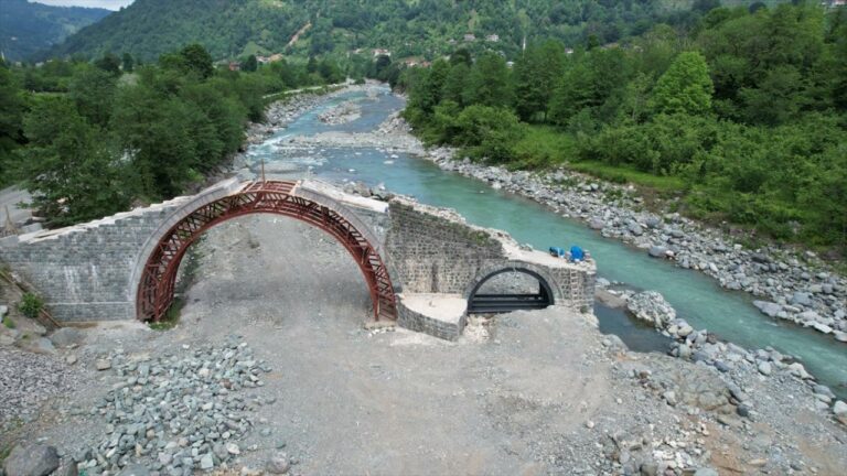 Artvin’de Tarihi Taş Kemer Köprü Restore Ediliyor