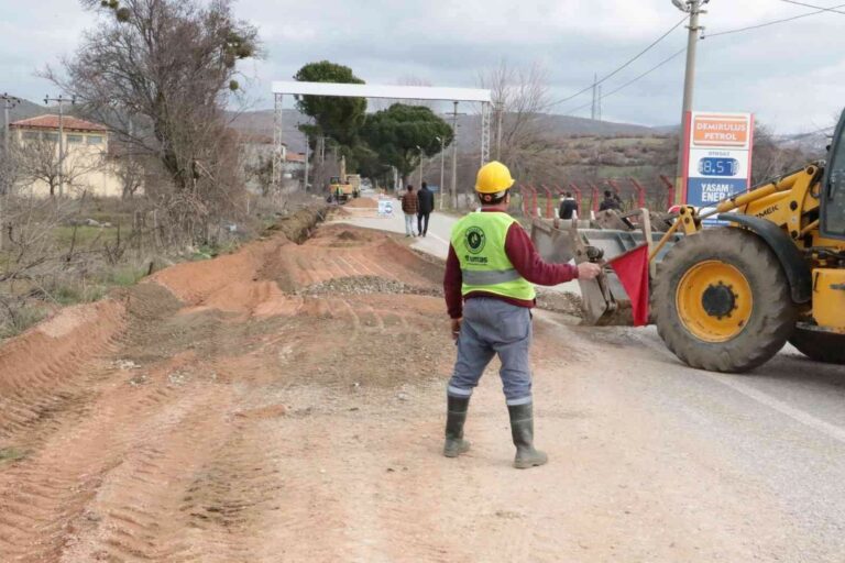 Manisa’da Altyapı Çalışmaları Hızla Sürüyor