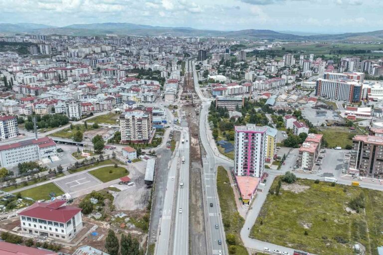 Sivas Numune Hastanesi Köprülü Kavşak Projesi Hızla Devam Ediyor