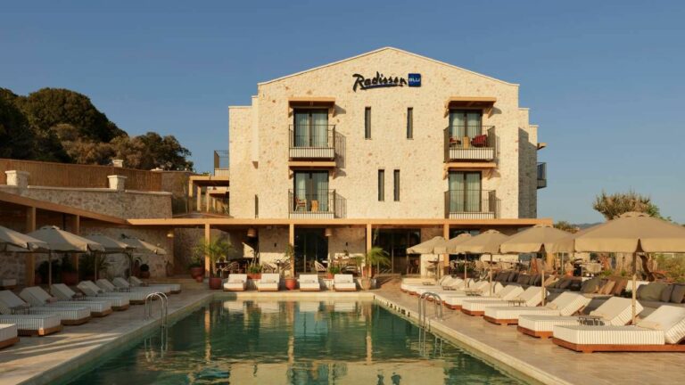 Yeşim Kozanlı Mimarlık’tan Kaş’ın Özgün Ruhunu Yansıtan Resort Otel: Radisson Blu Hotel Kaş