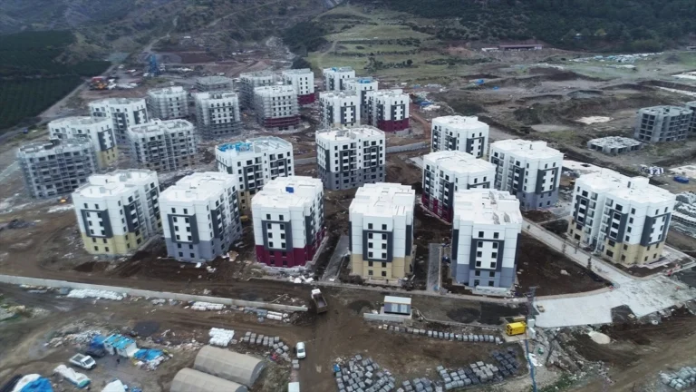 Hatay, Payas’taki Deprem Konutları Yüzde 71 Tamamlandı