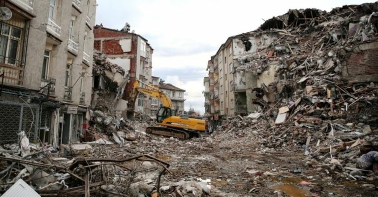 Olası Marmara Depremi 7 İli Etkiler