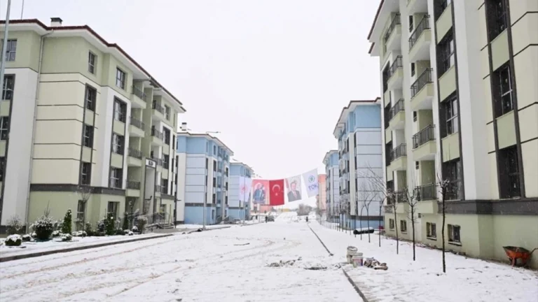 Malatya Deprem Konutlarında Yol Yapım Çalışmaları Sürüyor