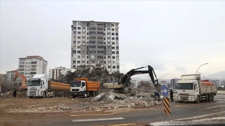 11 İlde 930 Şantiyede Çalışmalar Sürüyor