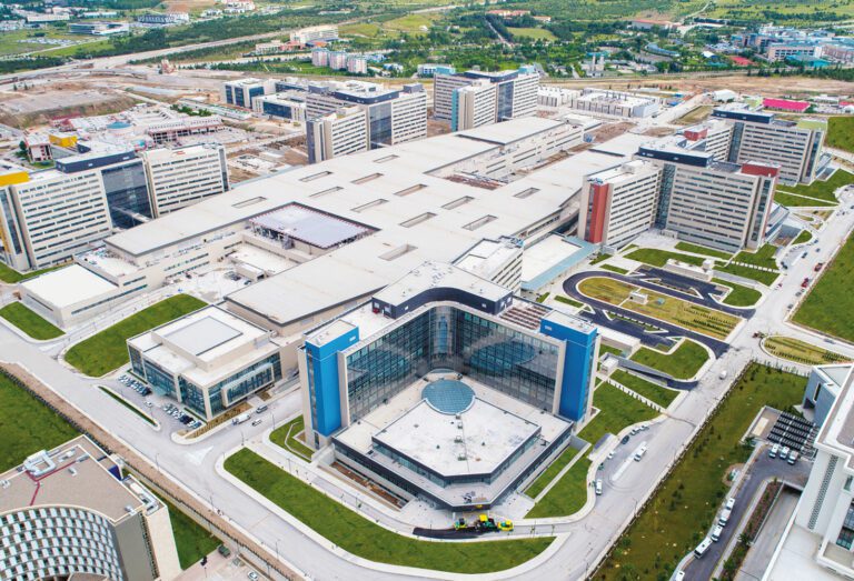 Bakan Koca: “14 Şehir Hastanesinin İnşaatı Devam Ediyor”