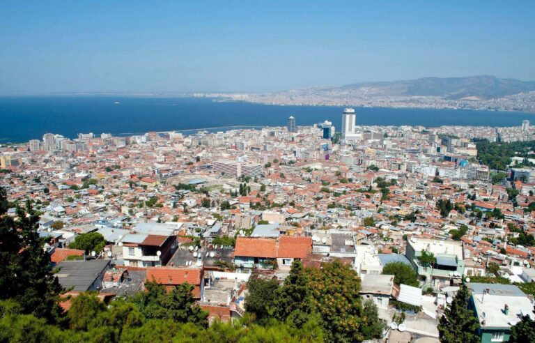 İzmir’de 5 Bin 168 Konut Satıldı