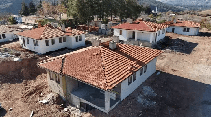 Hasanbeyli’deki 18 köy konutundan 14’ünün kaba inşaatı tamamlandı