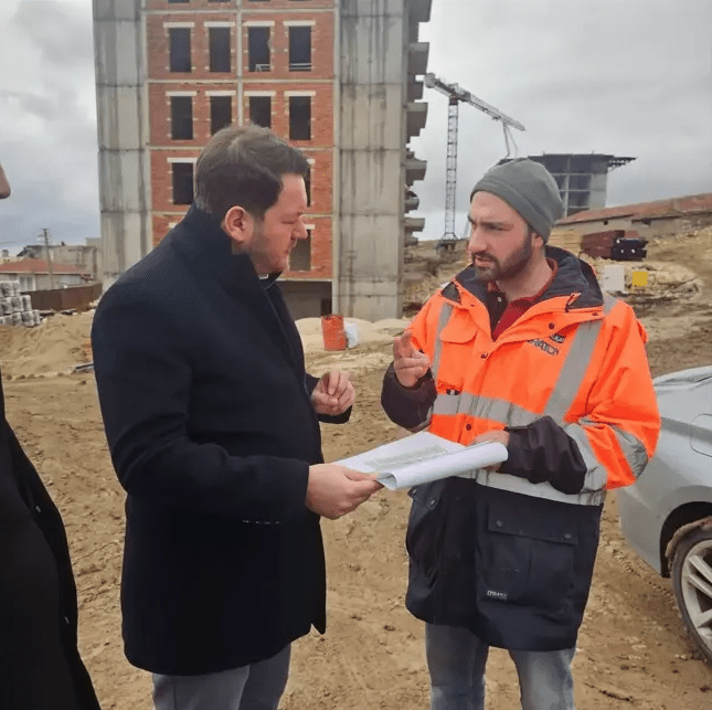 Pınarhisar’da Eğitim ve İnşaat Faaliyetleri Devam Ediyor