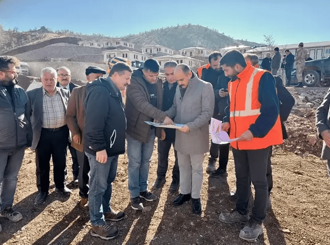 Kaymakam Ali Cemal Altınöz, Deprem Konutlarını İnceledi