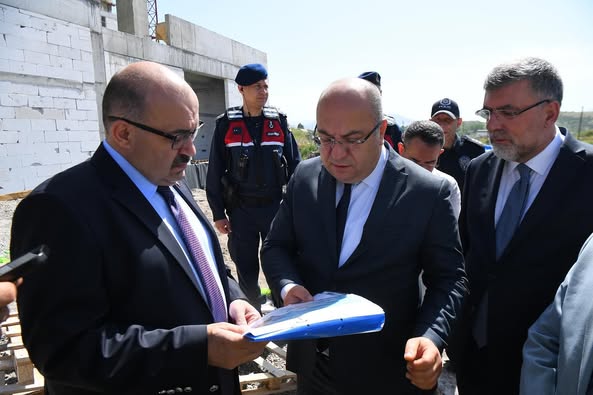 Kepsut Devlet Hastanesi İnşaatı Vali Ustaoğlu’nun Ziyaretiyle İlerliyor