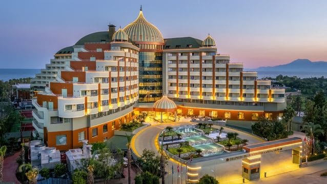 Delphin Palace, 28 milyon euro yatırımla Delphin Neo Palace oldu