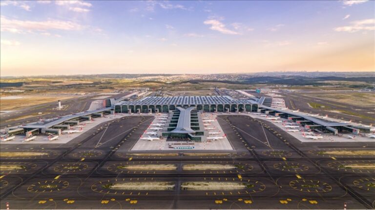İstanbul Havalimanı’na 4. pist geliyor! 2026’da tamamlanacak