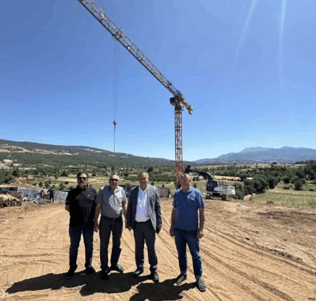 Beyağaç’ta 98 Konutluk Proje Başladı: Başkan Pütün Sahada İnceleme Yaptı