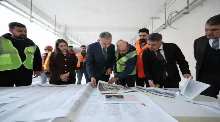 Mardin Valisi Akkoyun, şehir hastanesi inşaatını inceledi