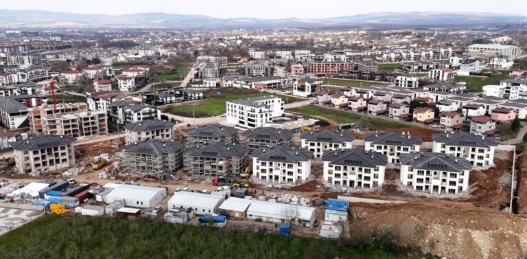 Kartepe Kent Konut Evleri’nde kaba inşaat tamam