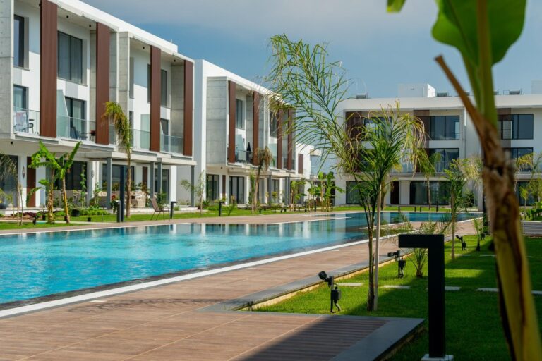 Döveç Grup’un prestijli projelerinden La Isla Vıllas’da yaşam başladı