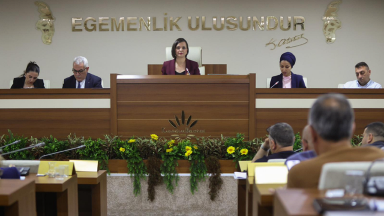 Karabağlar meclisinde gündem ‘Kentsel dönüşüm’ ve imar planları