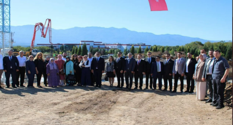Hendek Yeni Adalet Sarayında Protokol İnşaat Alanını İnceledi